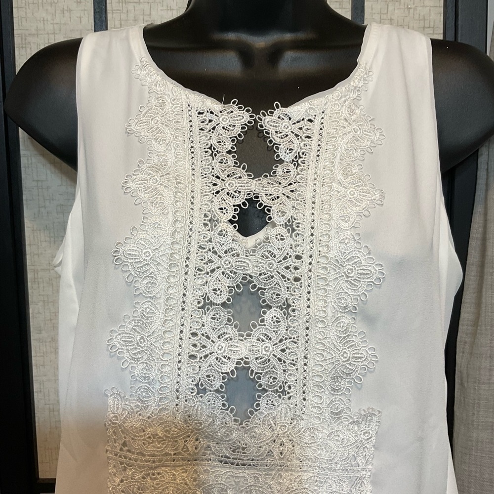 WHITE House Black Market Lace Trimmed Top - Picture 3 of 6